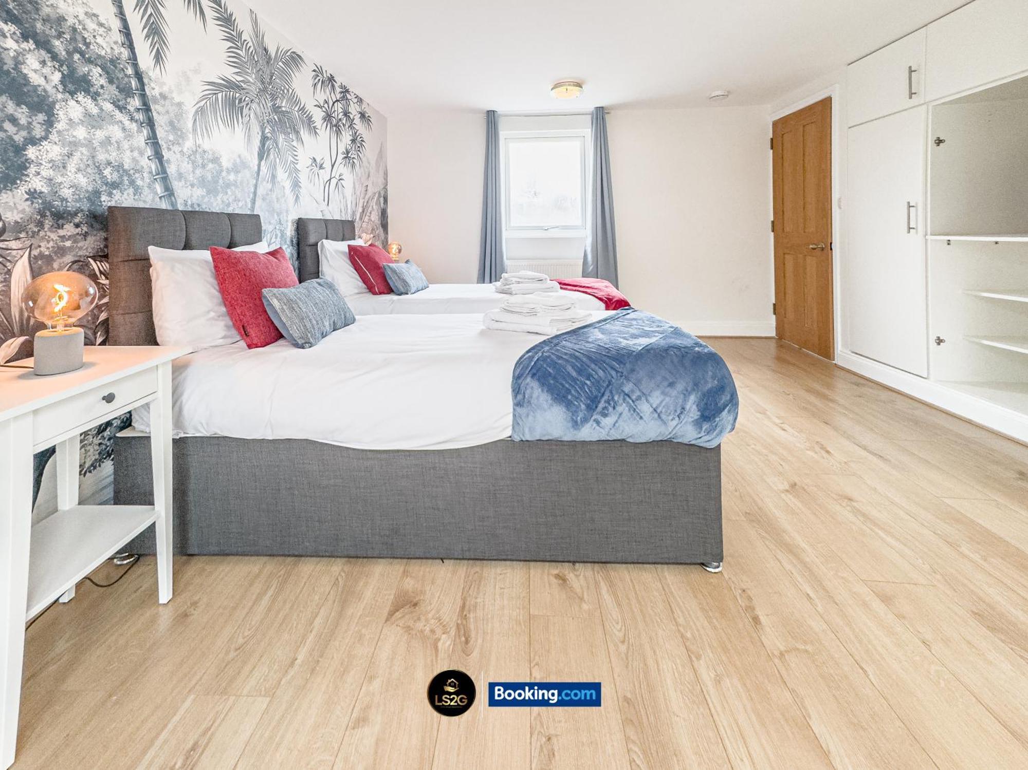 Stunning House By Ls2G Short Lets & Serviced Accommodation Greater London With Free Wifi ภายนอก รูปภาพ