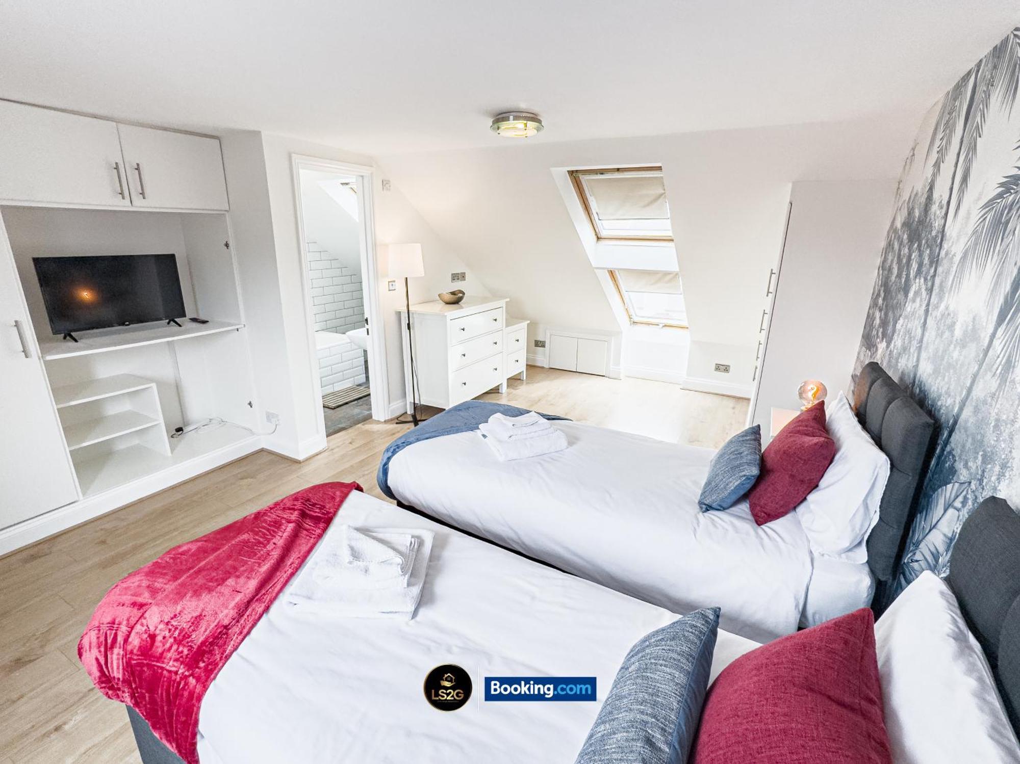 Stunning House By Ls2G Short Lets & Serviced Accommodation Greater London With Free Wifi ภายนอก รูปภาพ