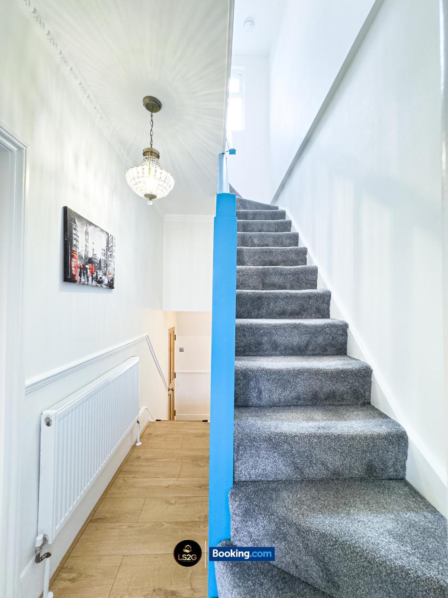 Stunning House By Ls2G Short Lets & Serviced Accommodation Greater London With Free Wifi ภายนอก รูปภาพ